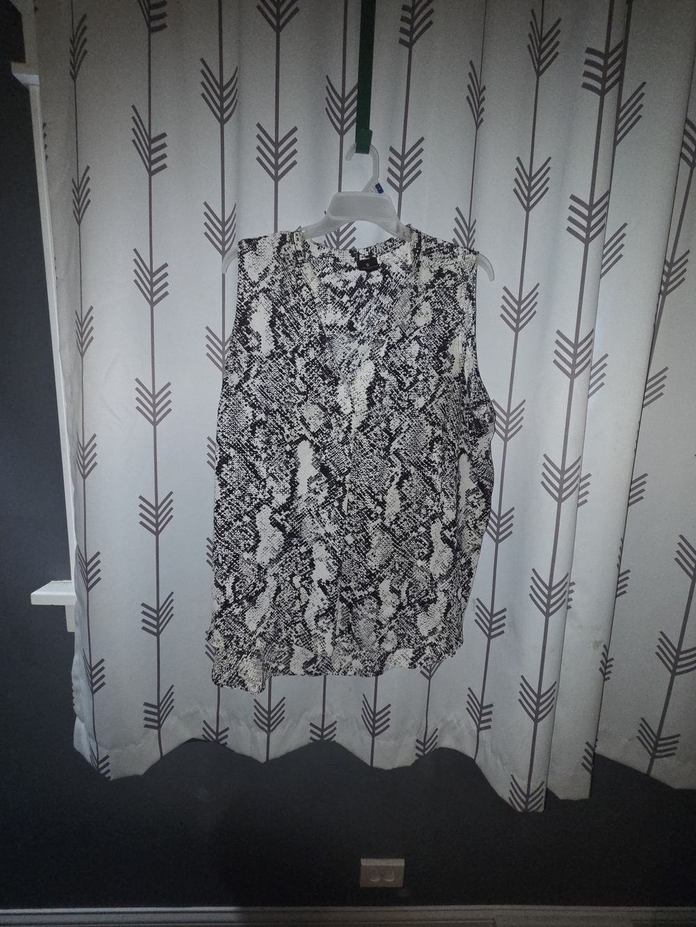 Worthington Black and White Snake-Print Sleeveless Camisole